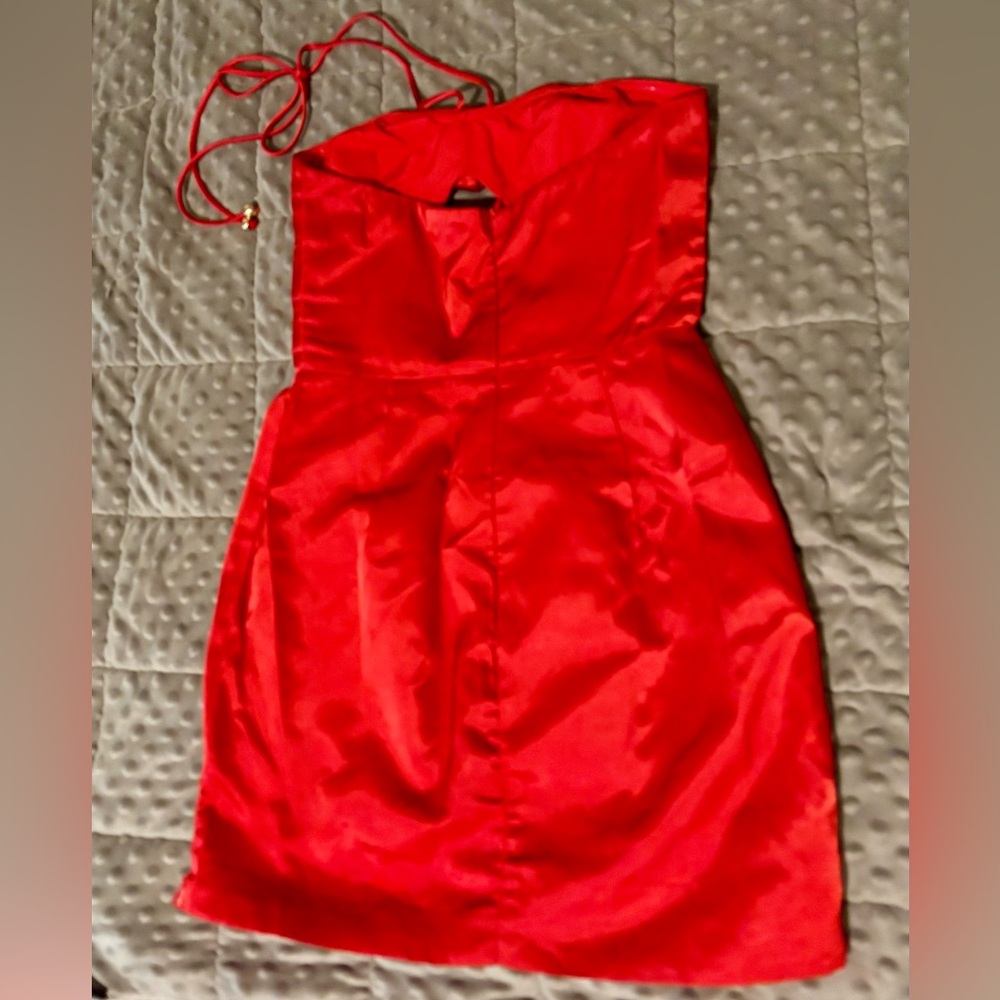 ❤️ 🌹Hello Molly ADMIRED WITH ROSES HALTER SATIN MINI DRESS 🌹 - Picture 9 of 10